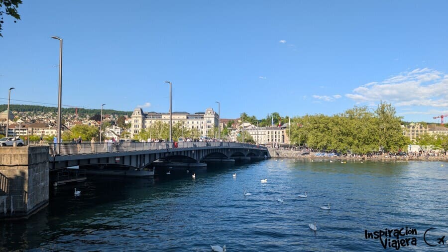 Puente Quaibrücke de Zúrich