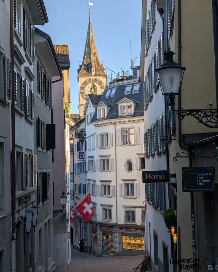 Barrio de Lindenhof y la Iglesia de San Pedro