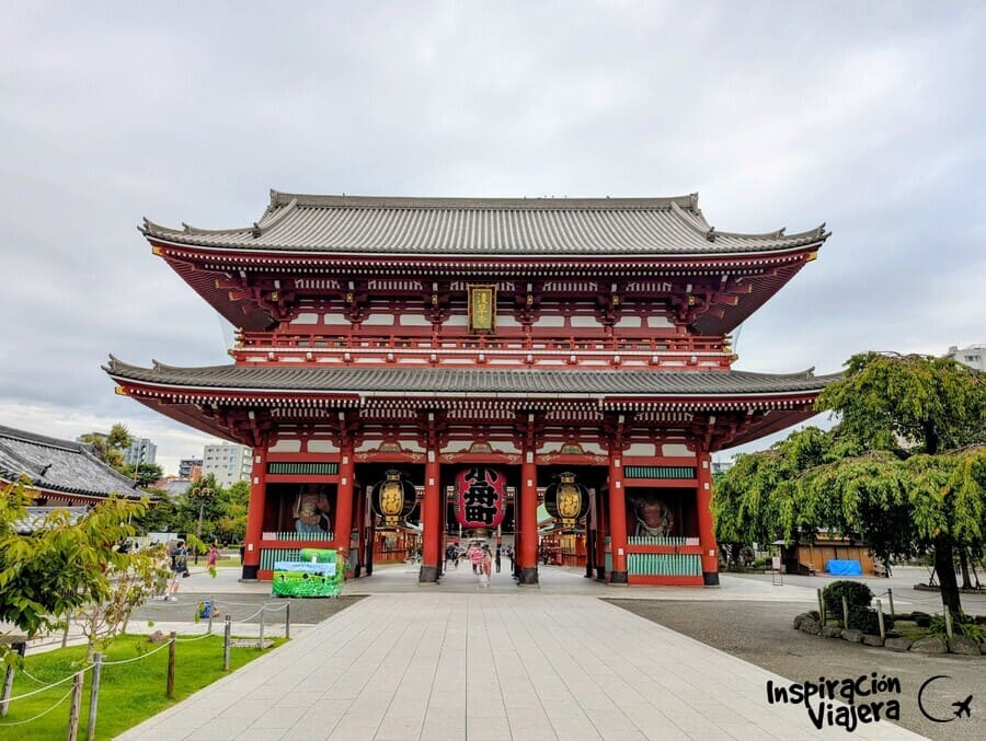 Puerta Hōzōmon del Sensō-ji en Asakusa, Tokio.