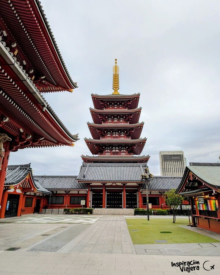 Pagoda de cinco pisos del Sensō-ji en Asakusa, Tokio.