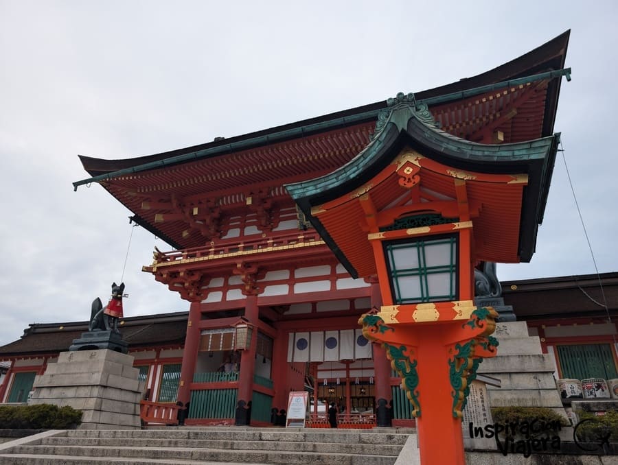 Acceso al Fushimi Inari