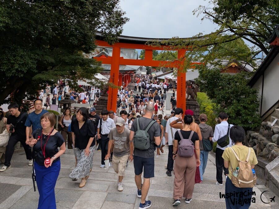Acceso del Fushimi Inari a partir de las 9 de la mañana
