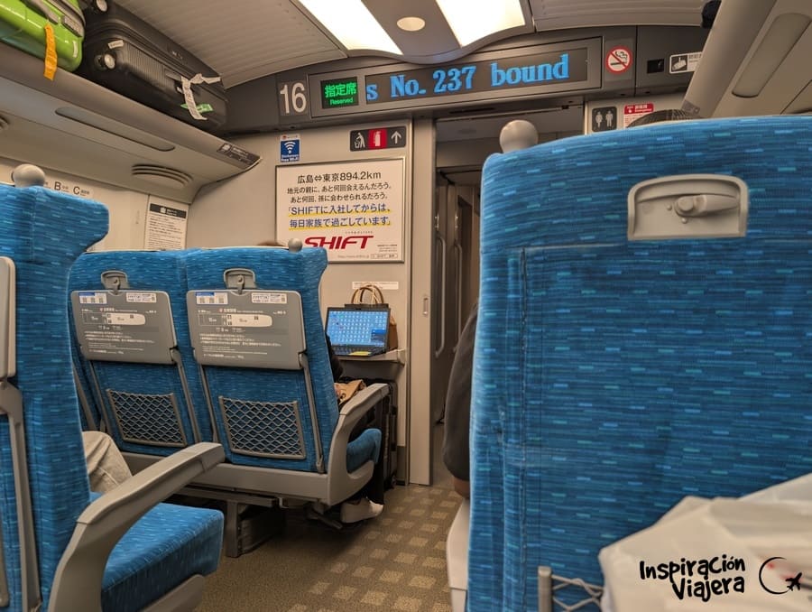 Interior de trenes Shinkansen de Japón