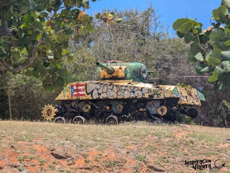 Tanques de Playa Flamenco en Culebra