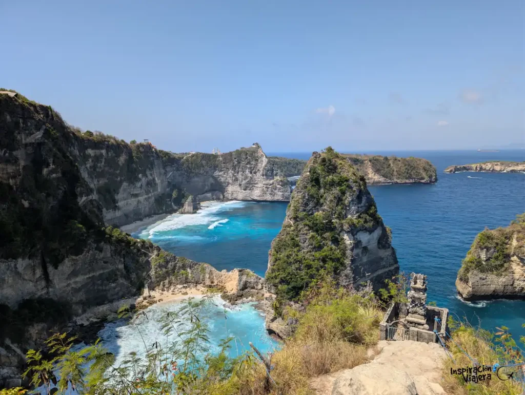 Panorámica de los acantilados desde el mirador de las Mil Islas