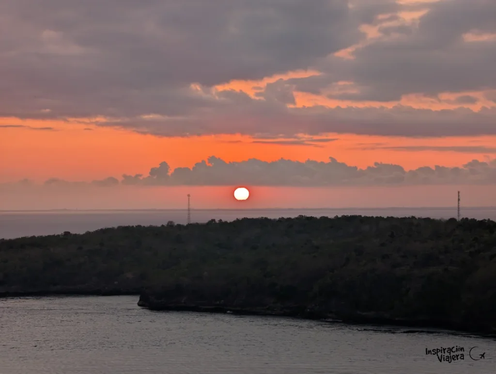 Amok Sunset, cena al atardecer